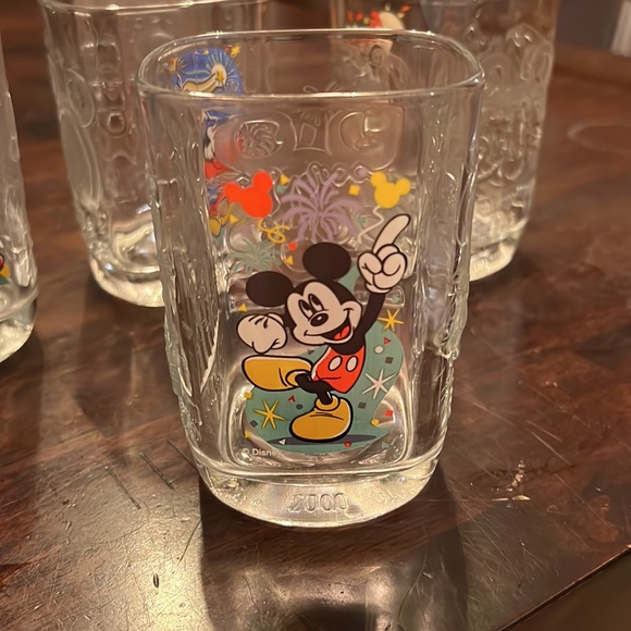 LIMITED Disney year 2000 Y2K McDonald’s Collectors Glasses each sold separately - Picture 8 of 12